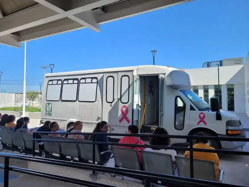 IMSS Coahuila instala mastógrafos móviles en La Laguna por el Mes Rosa