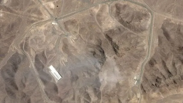 Israel bombardea accesos a planta nuclear de Fordo tras ataque de EE. UU.