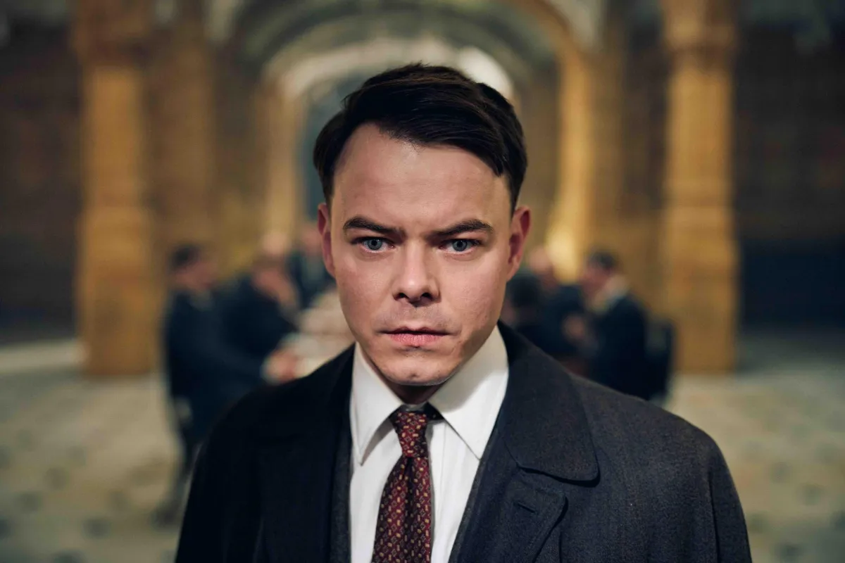 Revelan primer vistazo de Charlie Heaton como Charles Shelby en la secuela de Peaky Blinders y fans ya debaten el futuro de la saga
