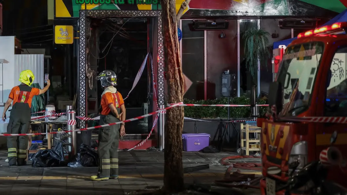 Incendio en bar de Bangkok deja al menos 27 muertos y 18 heridos