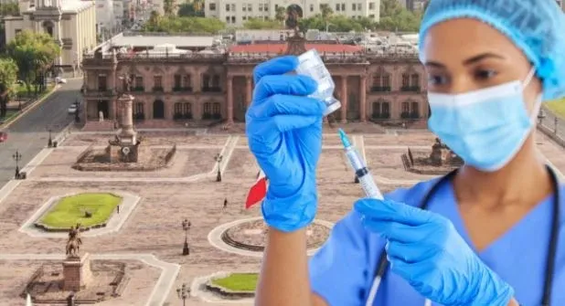 IMSS acerca servicios de vacunación a la ciudadanía con jornada gratuita en la Macroplaza