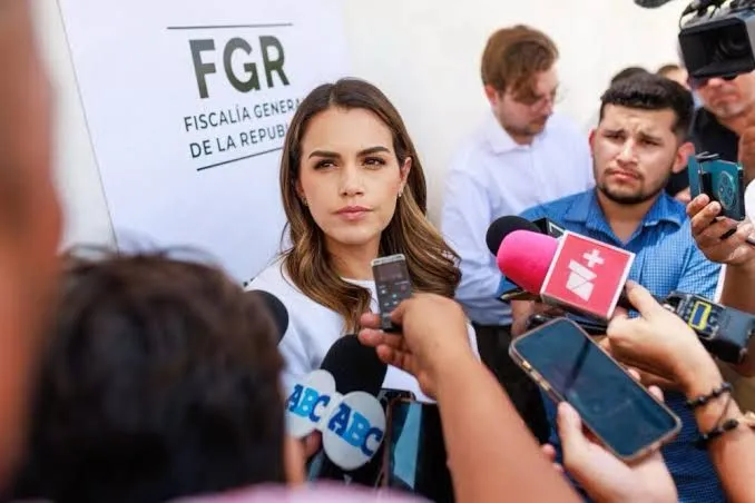 Presenta Lorena de la Garza ante la FGR ocho denuncias contra Samuel García por delitos electorales