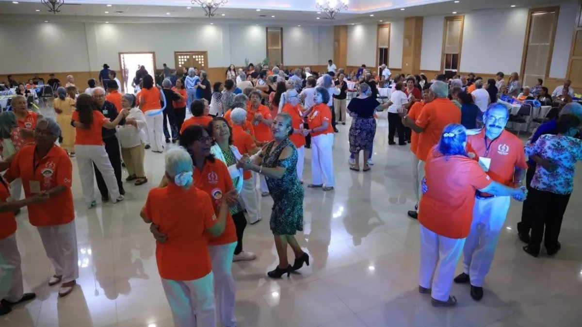 La alegría y la tradición se unen en homenaje a adultos mayores de Nuevo León