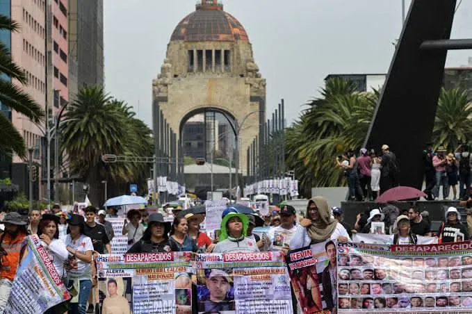 Madres buscadoras protestan rumbo al Mundial 2026; exigen justicia por más de 135 mil desaparecidos en México