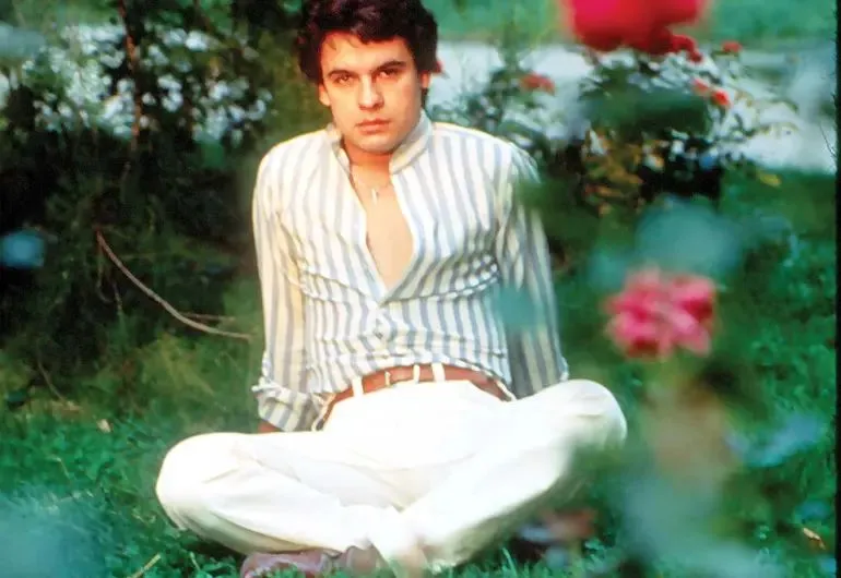 Netflix estrena la vida íntima de Juan Gabriel, ahora en una docuserie