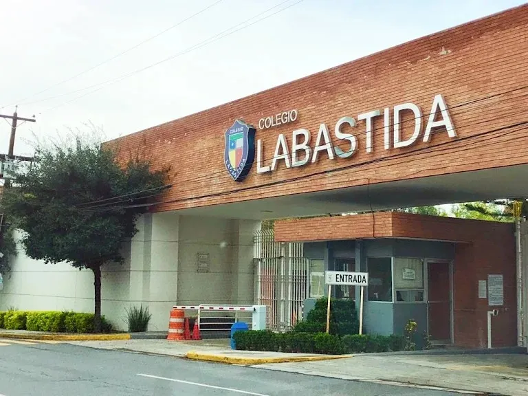 Colegio Labastida abre sus puertas a estudiantes del Franco Mexicano tras su cierre