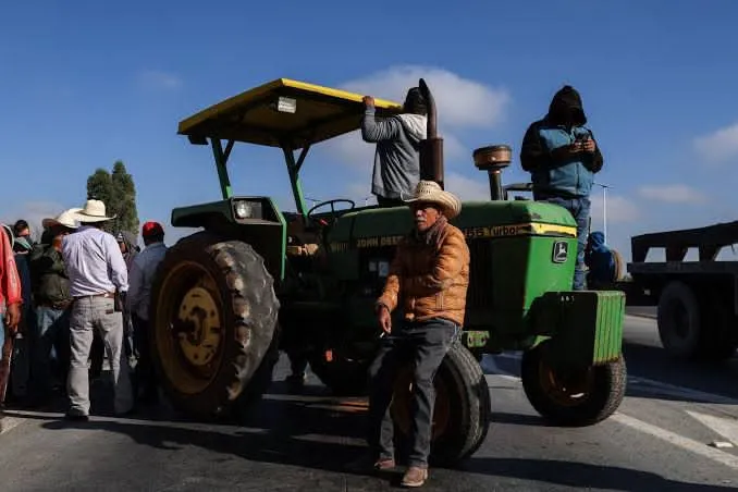 Transportistas anuncian retiro del 90% de los bloqueos carreteros
