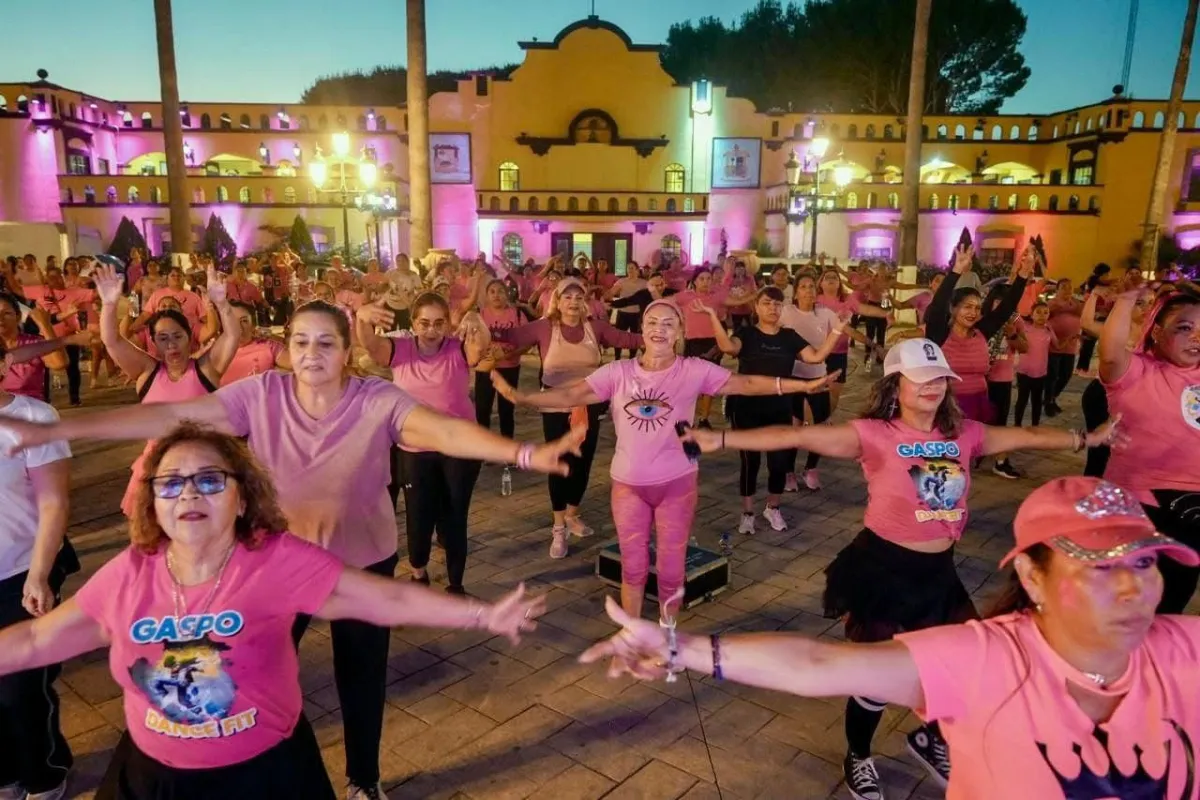 Zumbatón Rosa 2025 une a mujeres en Ramos Arizpe por la lucha contra el cáncer de mama