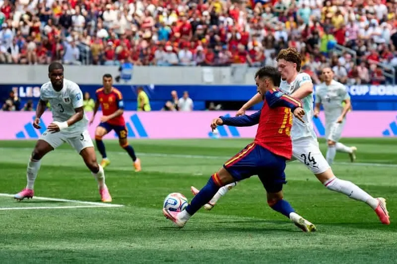 España avanza con autoridad tras golear 3-0 a Austria