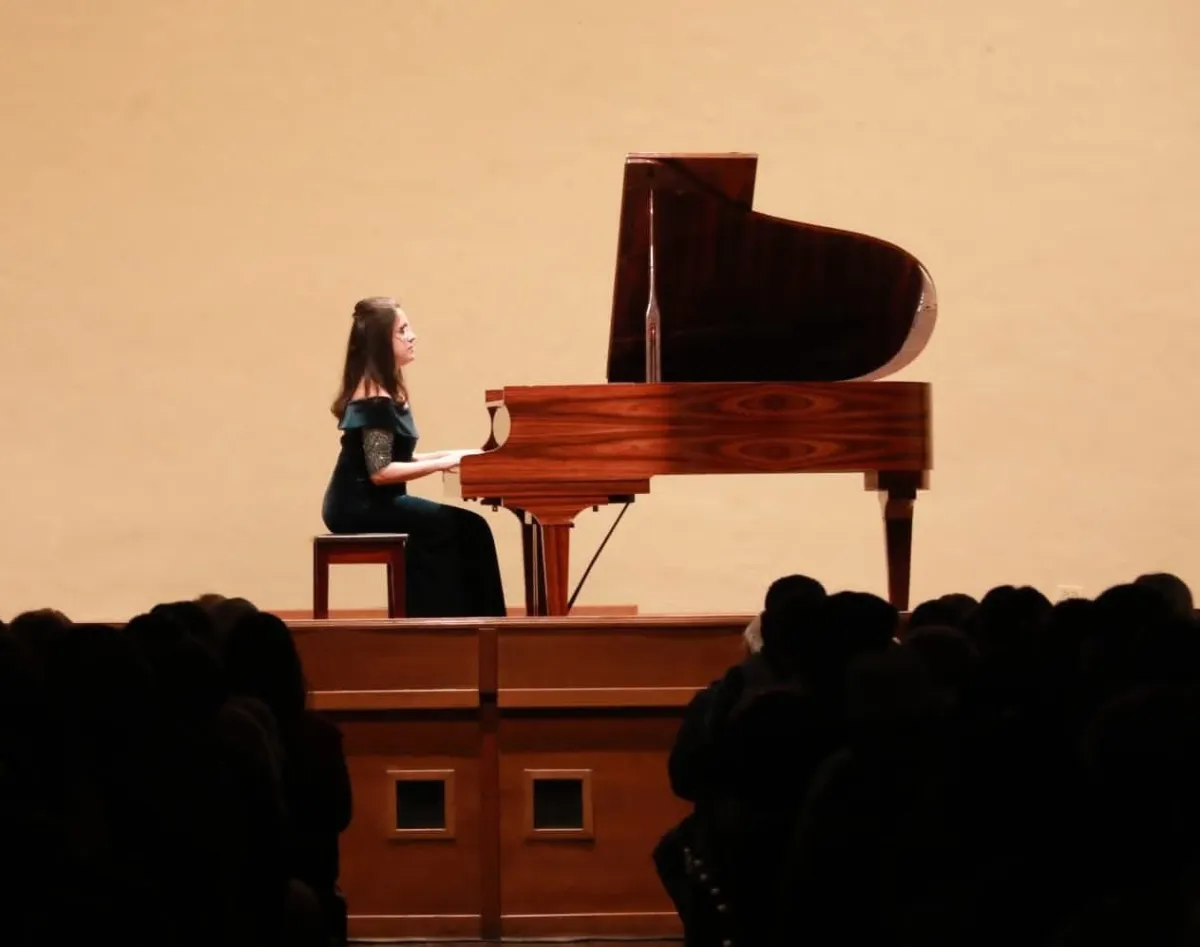 Tenchita vuelve a casa y conquista Saltillo con su piano