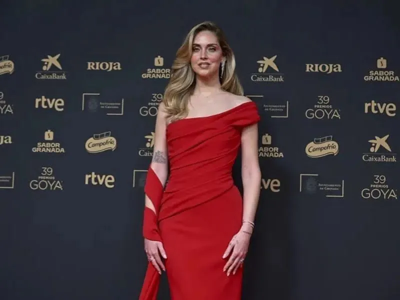 Fiscalía de Milán solicita prisión para Chiara Ferragni por presunto fraude en venta de productos navideños
