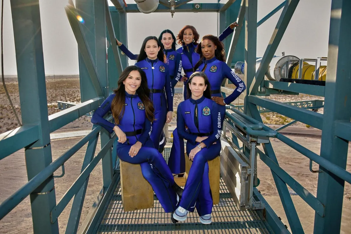 Blue Origin lanza tripulación femenina con Katy Perry, Gayle King y Lauren Sanchez
