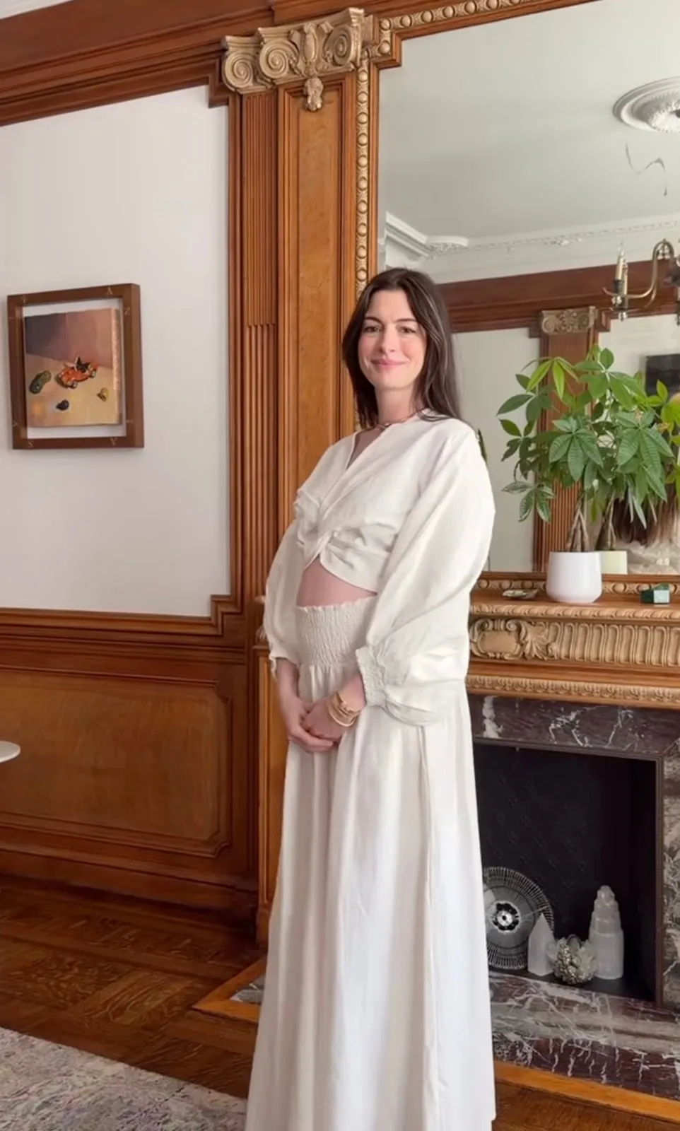 ANNE HATHAWAY ANUNCIA QUE ESTÁ EMBARAZADA DE SU TERCER HIJO