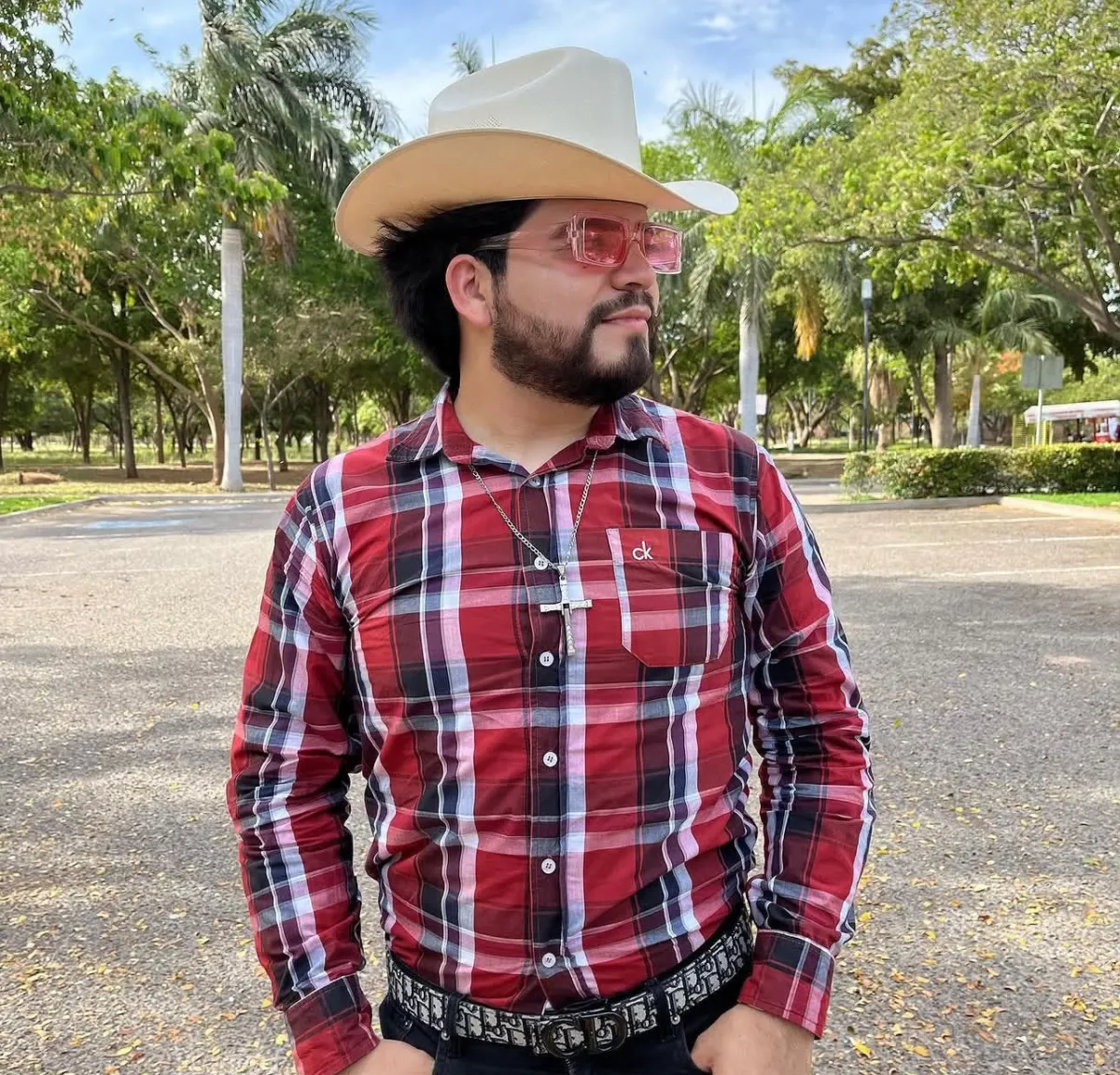Investigan posible vínculo con grupo criminal en asesinato de influencer en Culiacán