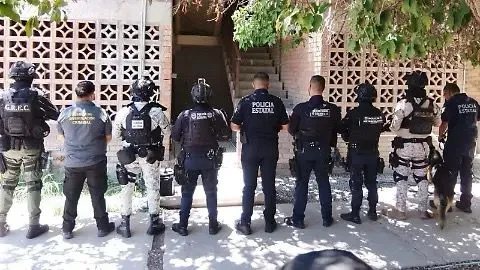 Aseguran 17 kilos de marihuana y cocaína en cateo a vivienda de Torreón