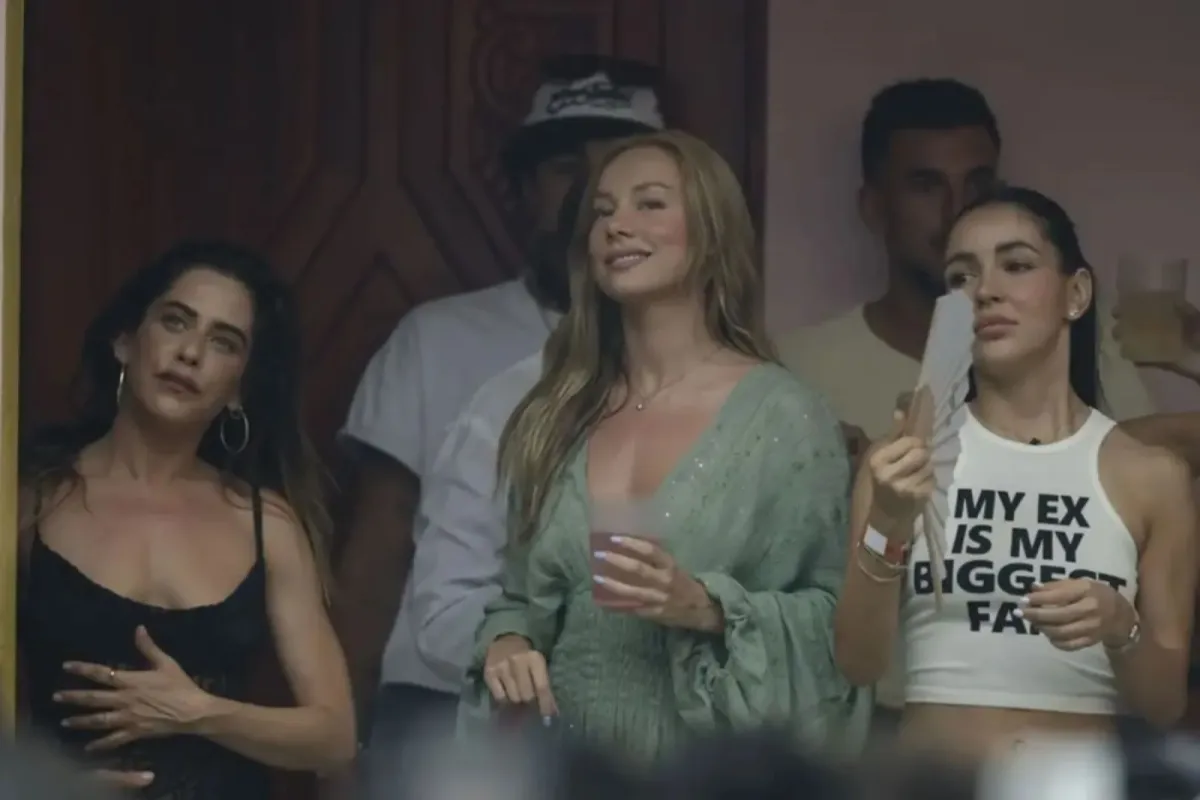 Ester Expósito causa furor en concierto de Bad Bunny ante más de 60 mil fans en Madrid