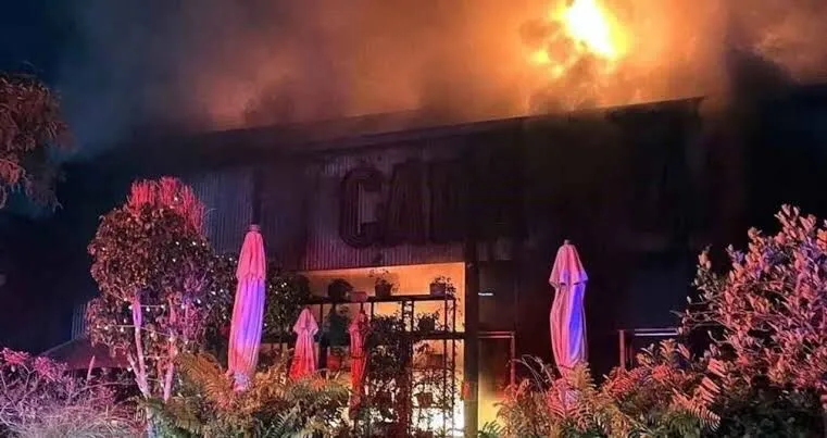 Incendio Consume Restaurante “ Cara de Vaca” en San Pedro NL