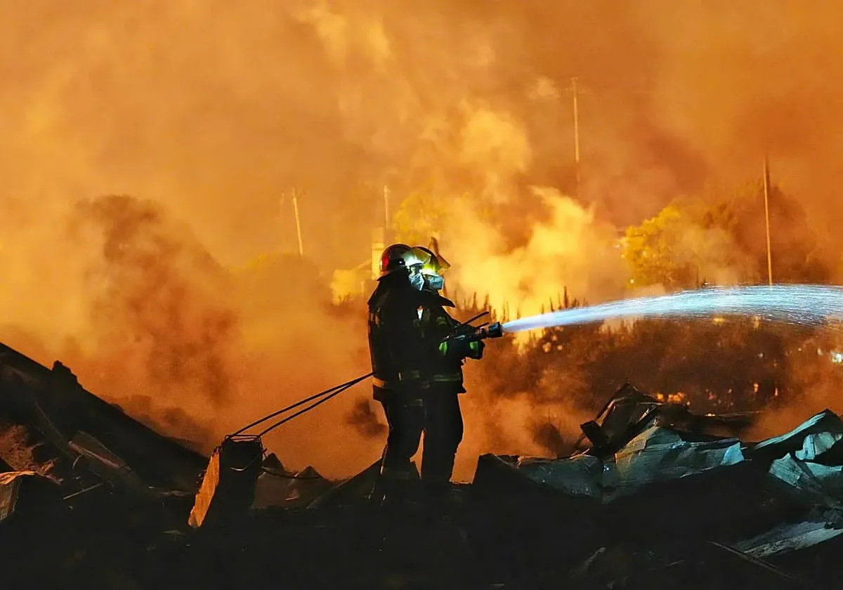 Explosión en fábrica de pirotecnia en China deja más de 20 muertos y decenas de heridos