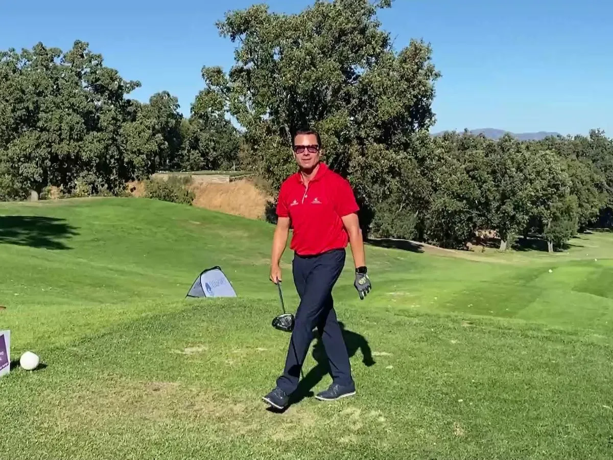 Reaparece Peña Nieto en torneo de golf benéfico en España