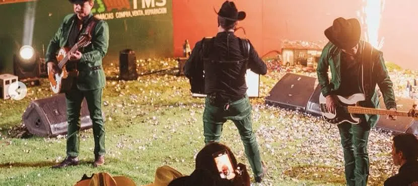 EE.UU. considera quitar visas a cantantes de narcocorridos