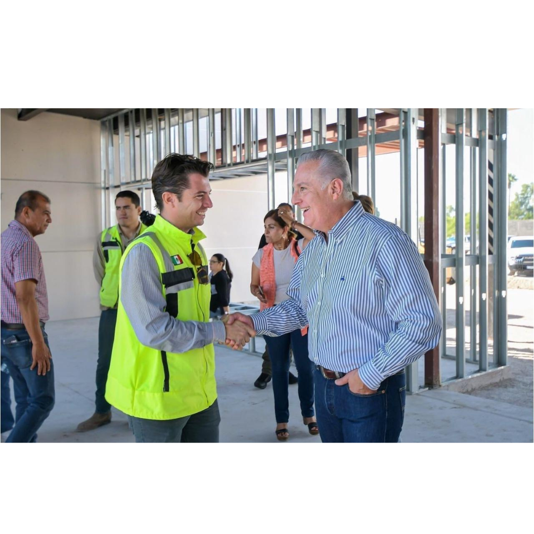 ROMÁN ALBERTO CEPEDA Y SU ESPOSA REALIZAN RECORRIDO POR LA NUEVA CASA DE CUNA DE TORREÓN