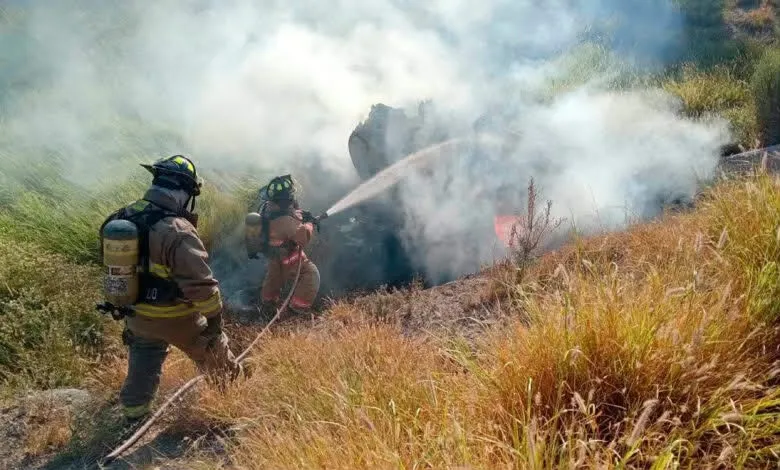 Muere conductor tras volcar e incendiarse en la carretera 57