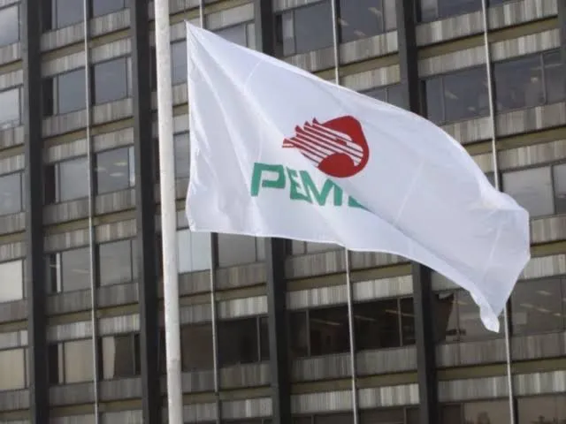 México entregará a Pemex 13 mil 715 millones de dólares para bajar deuda en 2026