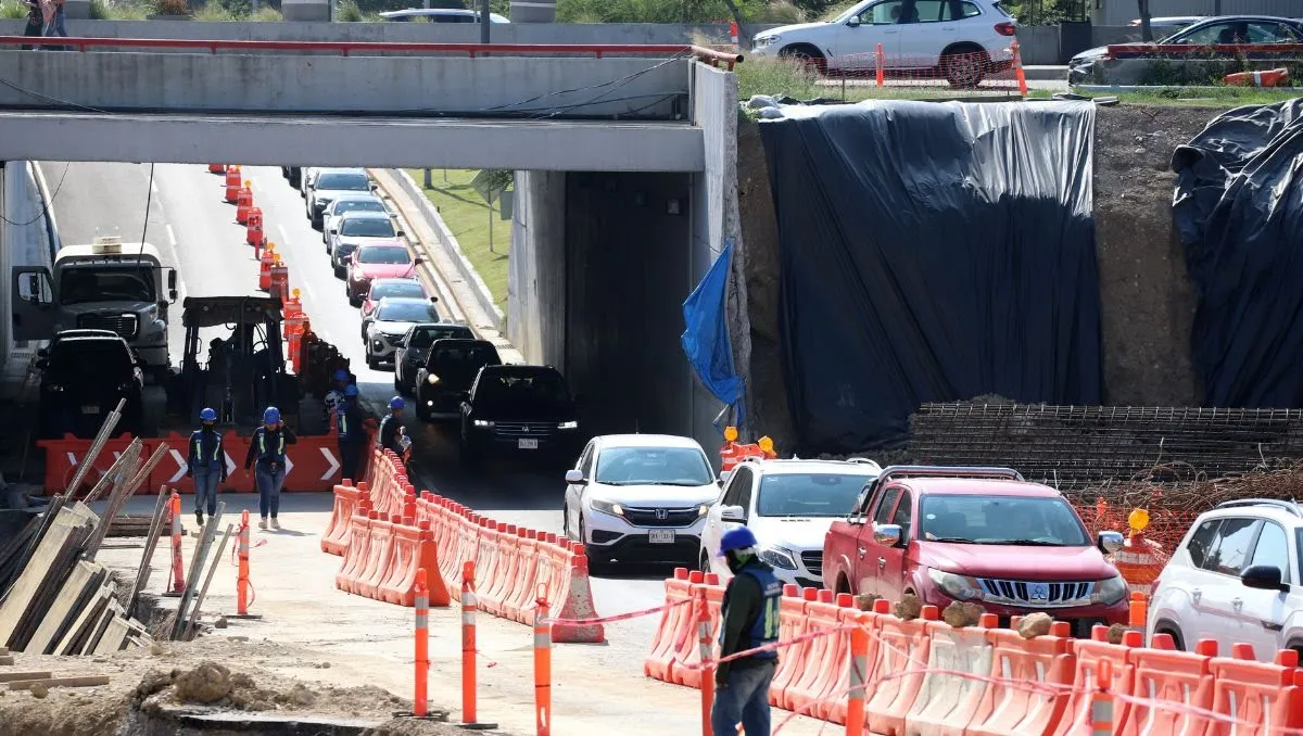 Obras viales complican la movilidad en San Pedro Garza García