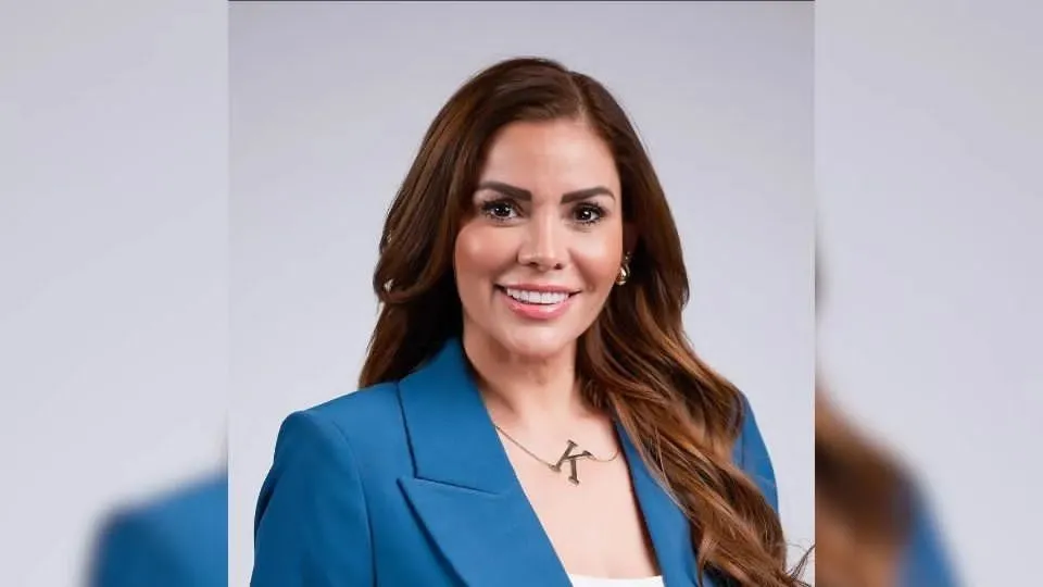 FGR detiene a Karina Barrón en San Nicolás por presunto cohecho