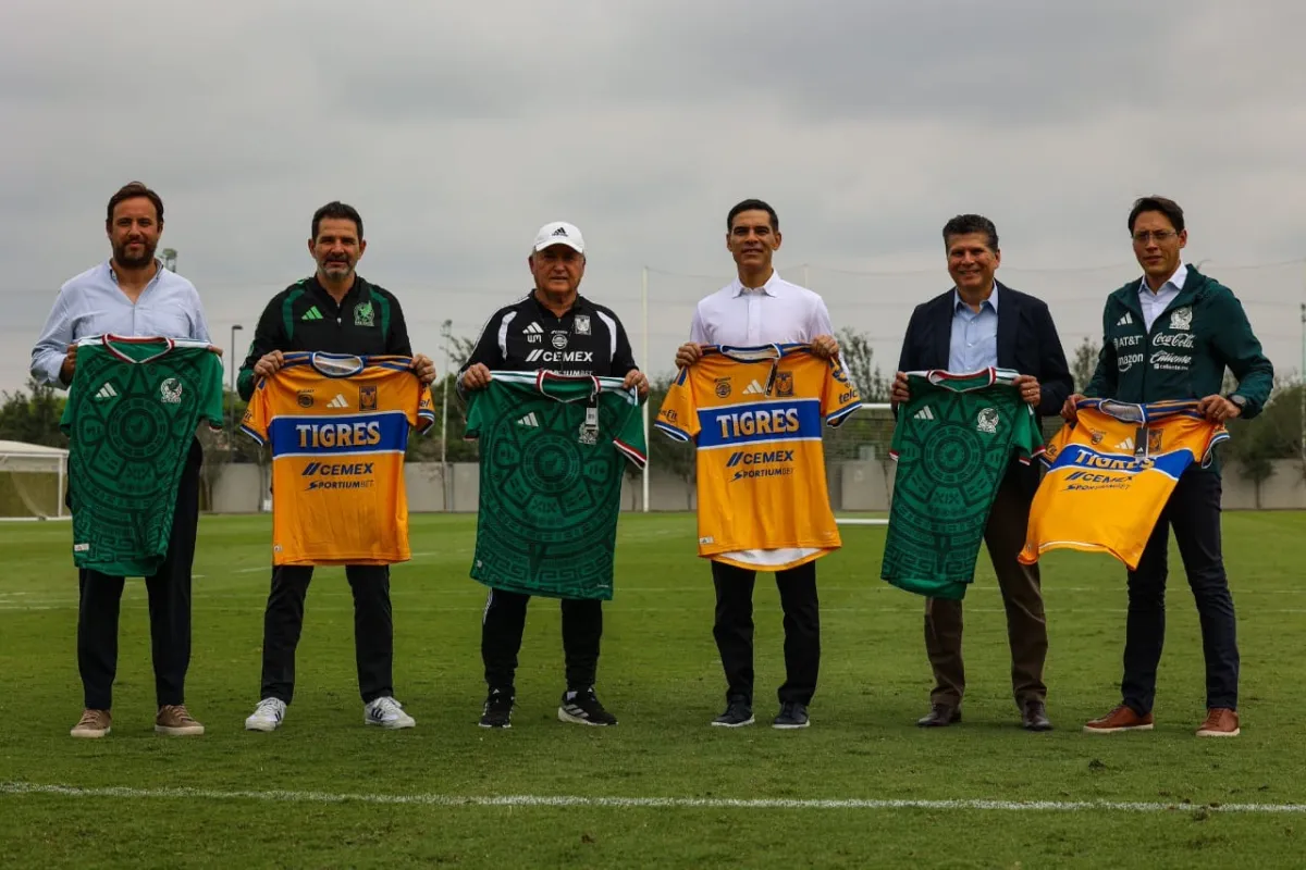 Rafael Márquez, técnico de la Selección Mexicana visita el entrenamiento de Rayados y Tigres