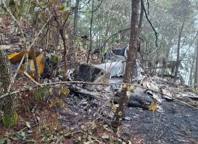 Localizan helicóptero de la CFE desplomado en Jalisco: dos personas fallecieron