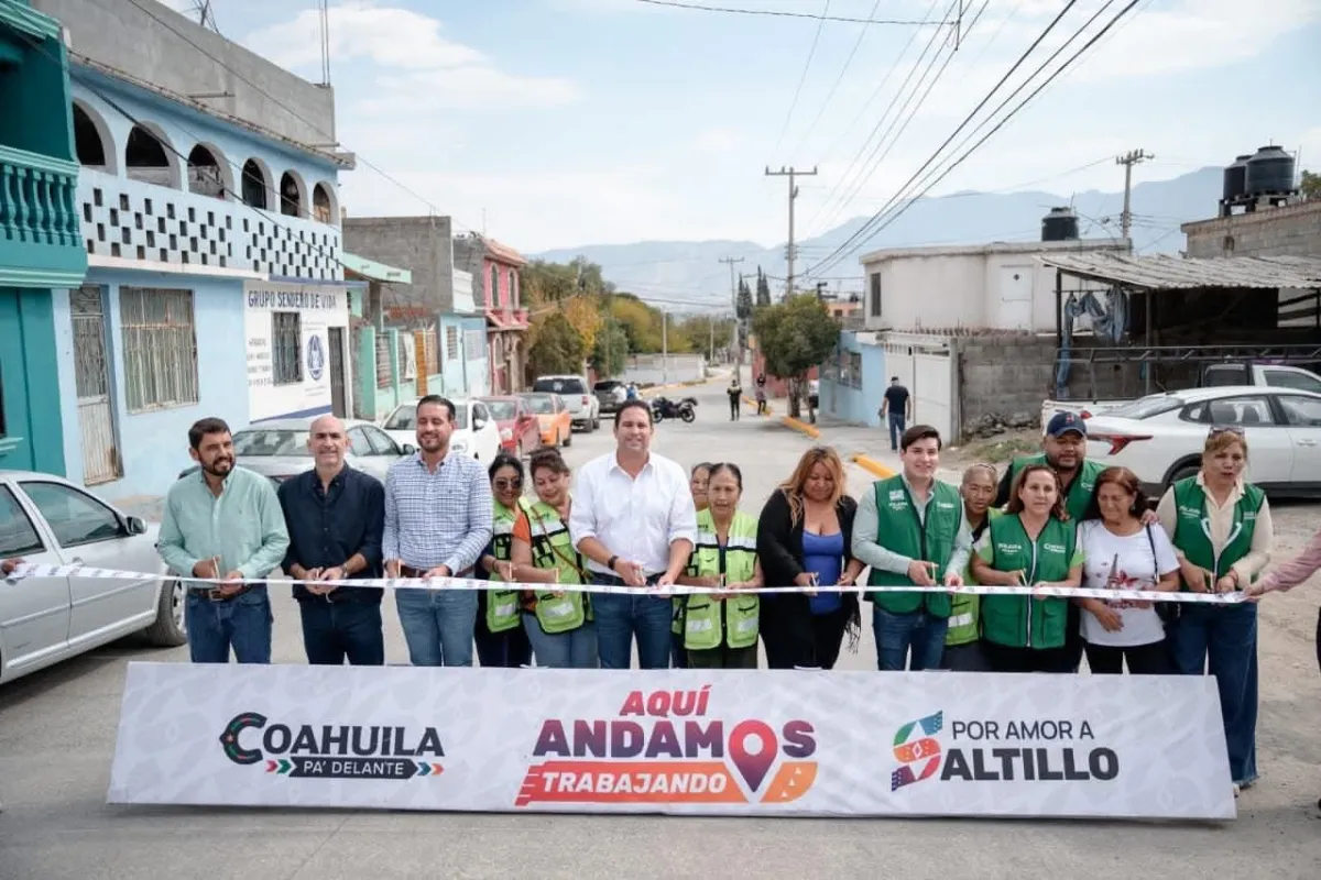 Javier Díaz entrega recarpeteo con concreto hidráulico en la Avenida del Rosal