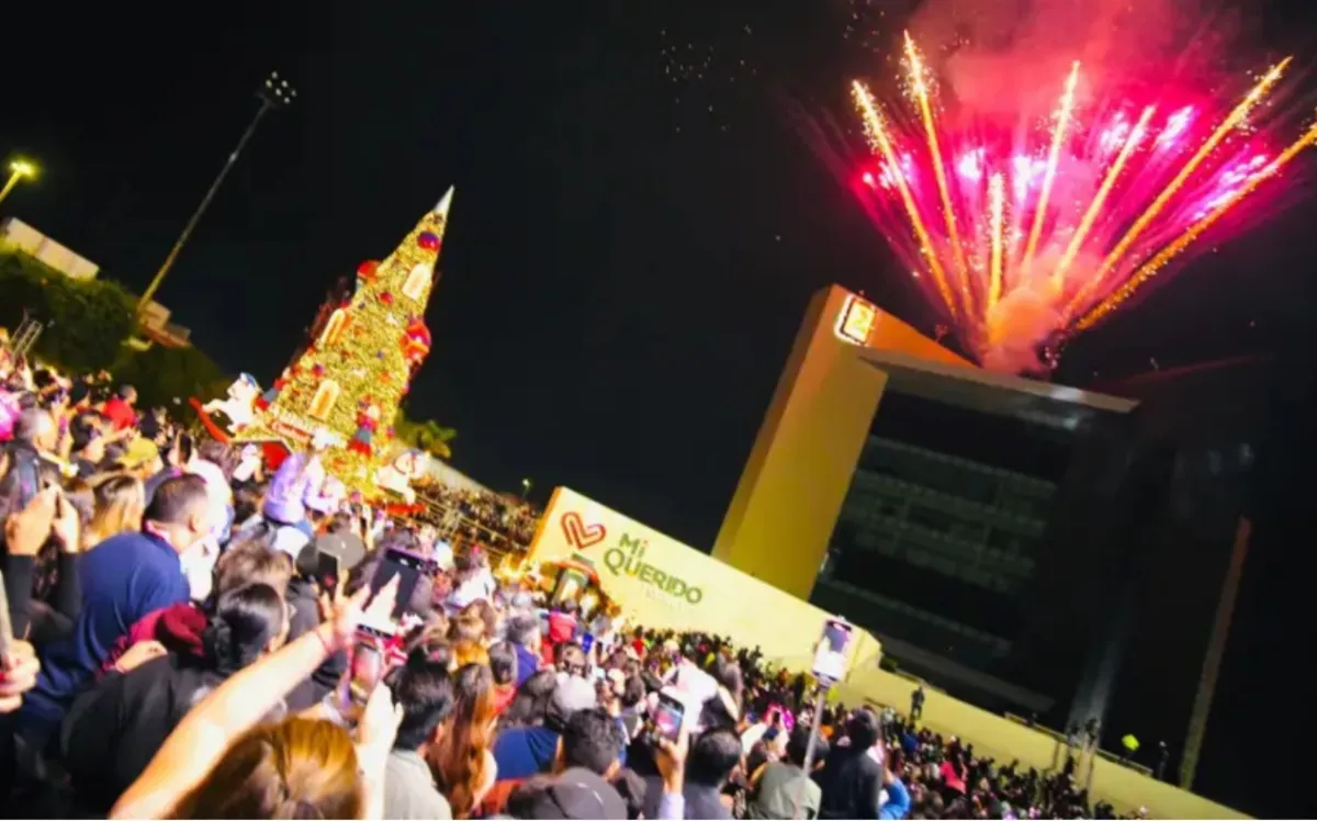 Encienden la Navidad en Villamagia Coahuila en la Plaza Mayor de Torreón