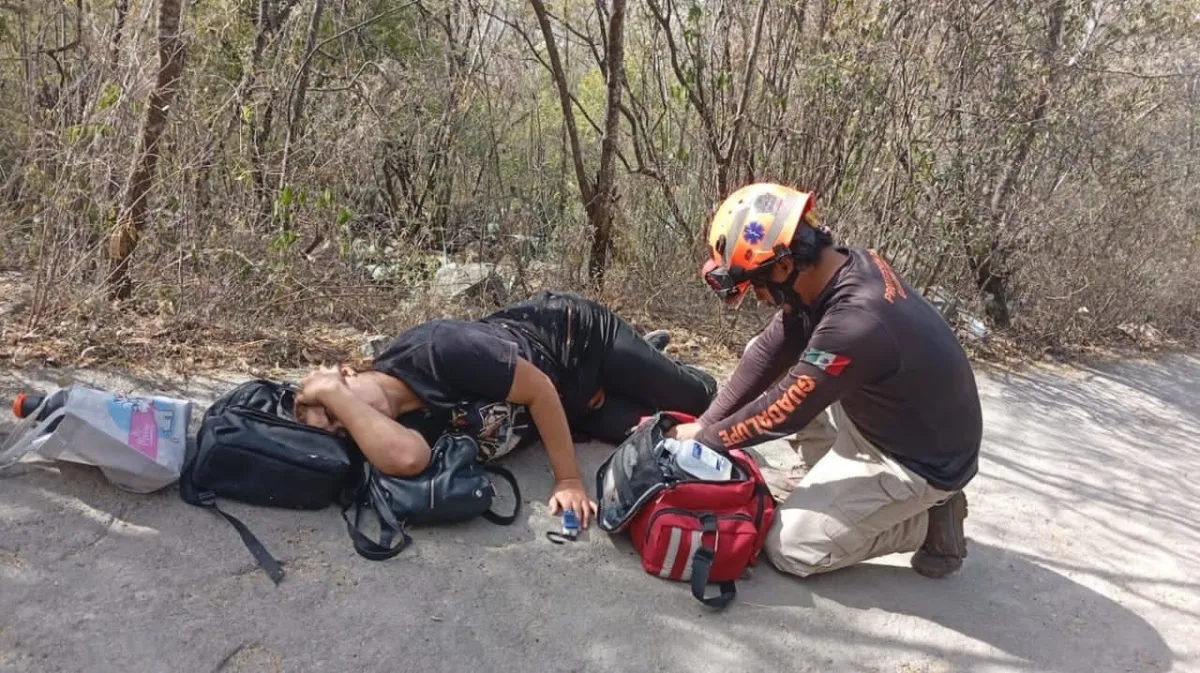 Despliegan rescate en el Cerro de la Silla tras emergencia por deshidratación