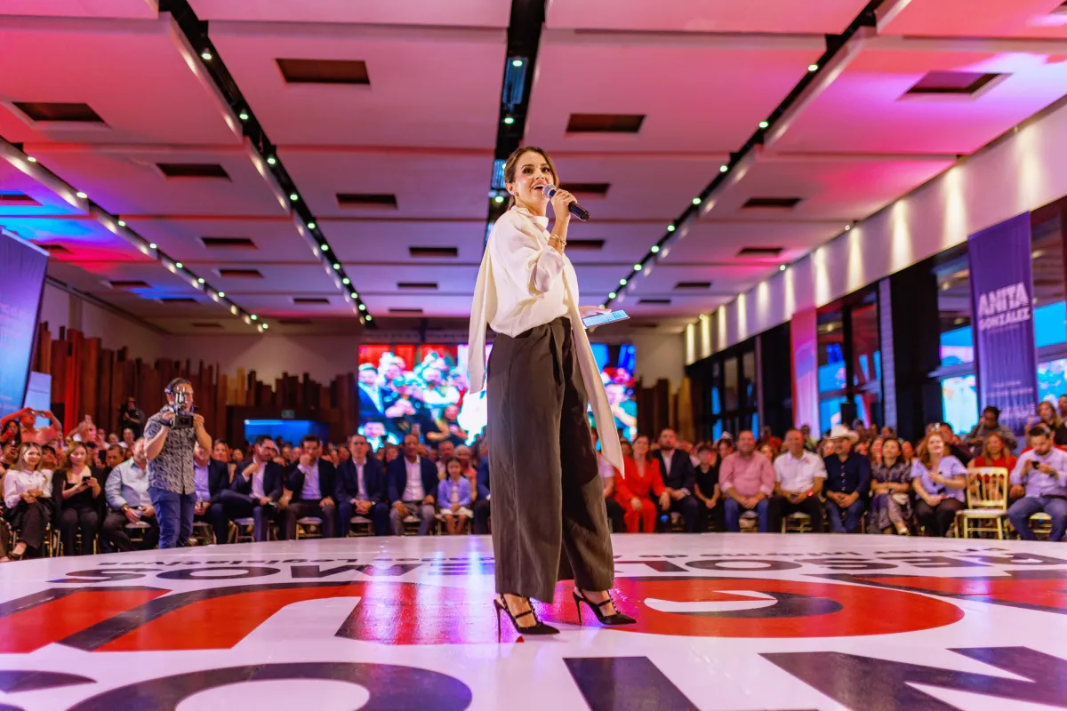 Lorena de la Garza invita a cuidar Monterrey con unidad y compromiso