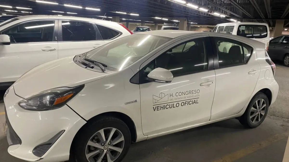Renuevan flotilla en Congreso de NL con millonaria inversión en autos