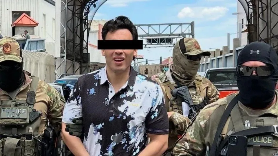 Embajador de EU difunde primera imagen de Julio César Chávez Jr. tras su deportación
