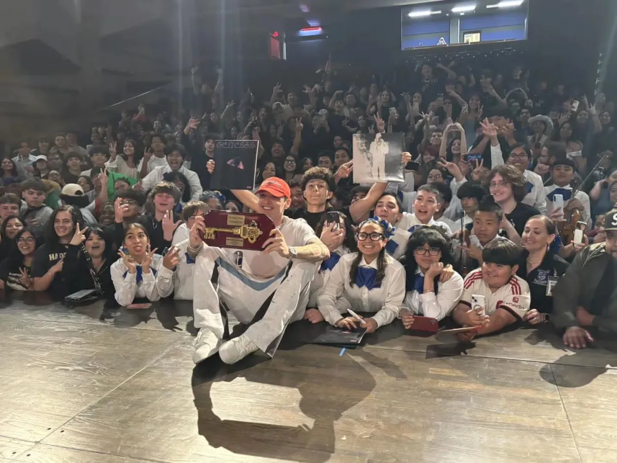 San Antonio honra a Peso Pluma con su propio día y un regreso especial a su escuela