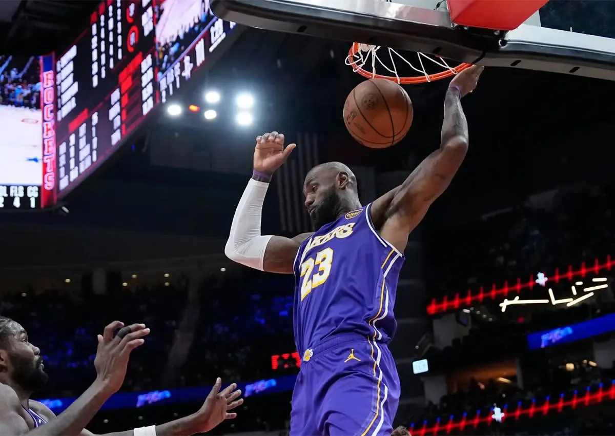LeBron James iguala récord histórico de más partidos en la NBA