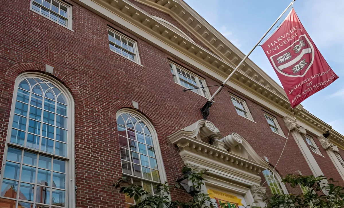 Harvard en riesgo de perder miles de millones en fondos federales bajo gobierno de Trump