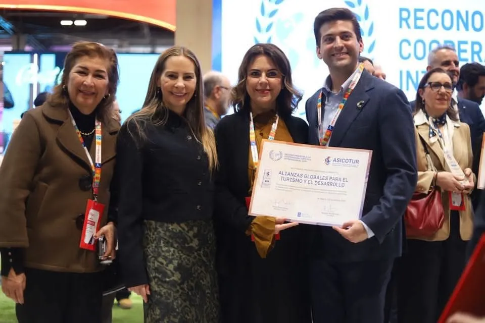 Consolida Coahuila alianzas y nuevos vuelos durante la FITUR 2026