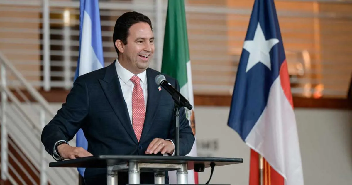 Javier Díaz destaca en Texas modelo de seguridad y crecimiento de Saltillo