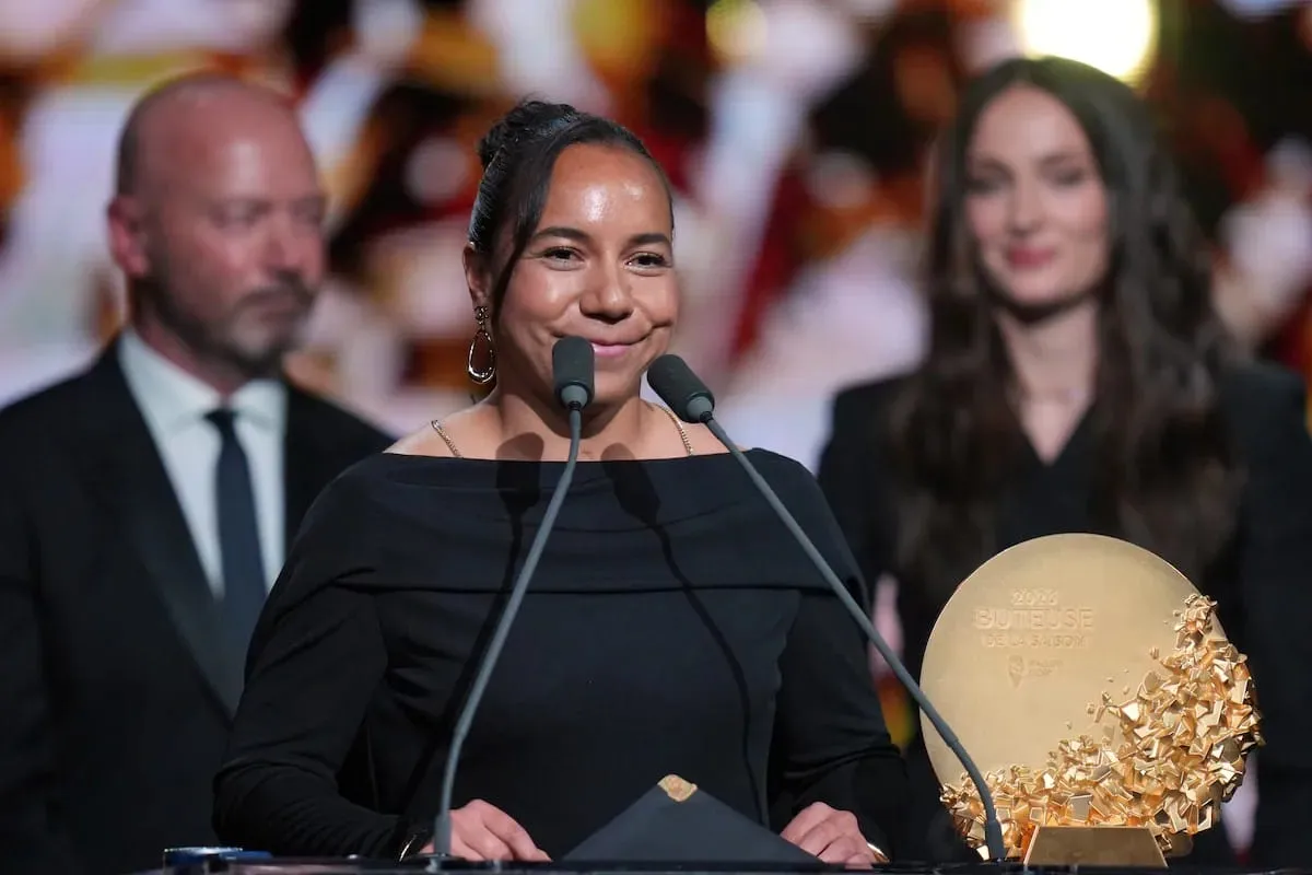 La mexicana Charlyn Corral gana premio a la mejor Delantera del mundo en el Balón de Oro 2026