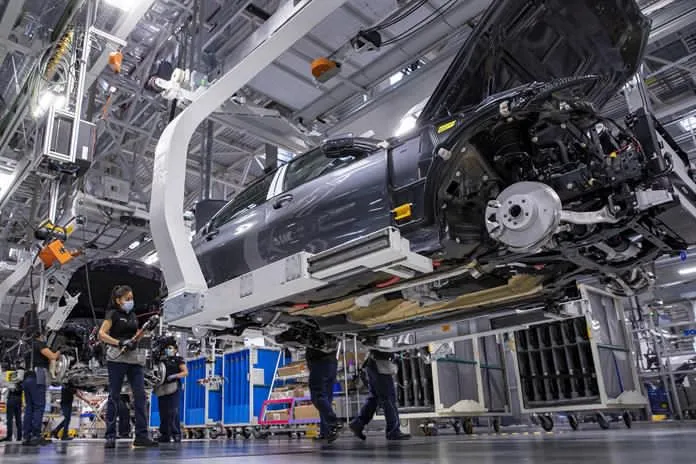 Exportación y producción automotriz en México registran crecimiento moderado en 2026