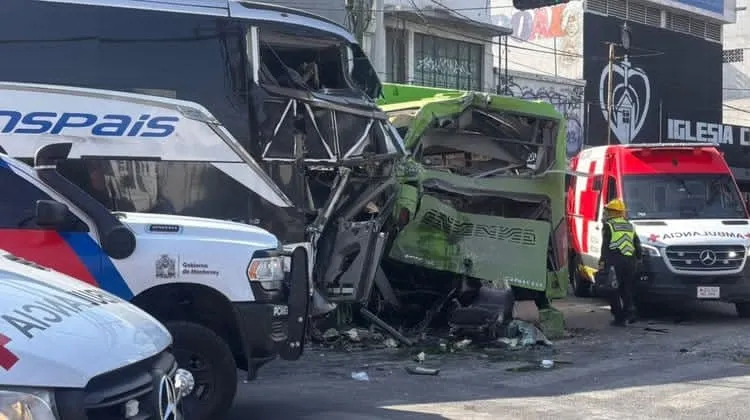 Definirán situación jurídica de chofer de Transpais tras accidente en el Centro de Monterrey