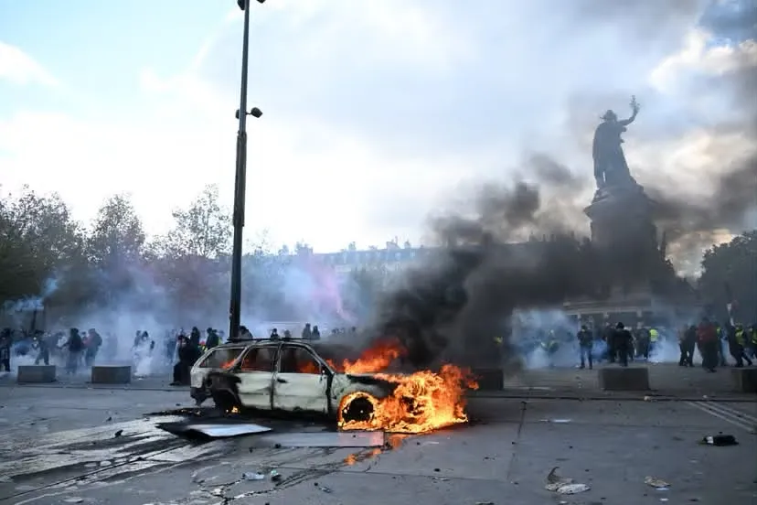 Francia reporta casi 2 mil 400 detenidos y más de 500 policías heridos tras protestas