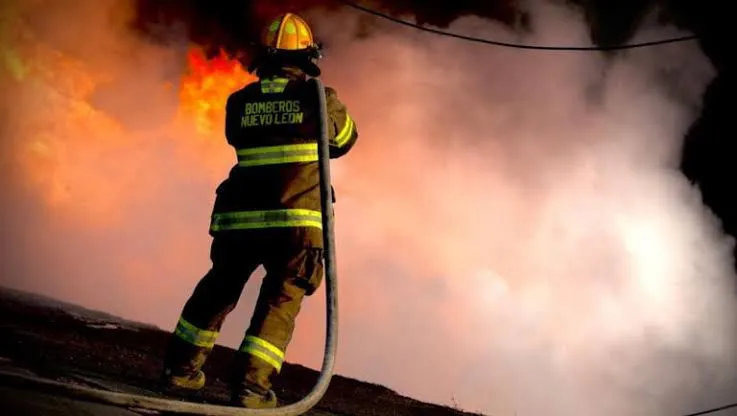 Samuel García confirma la detención de 10 personas por provocar incendios en Nuevo León