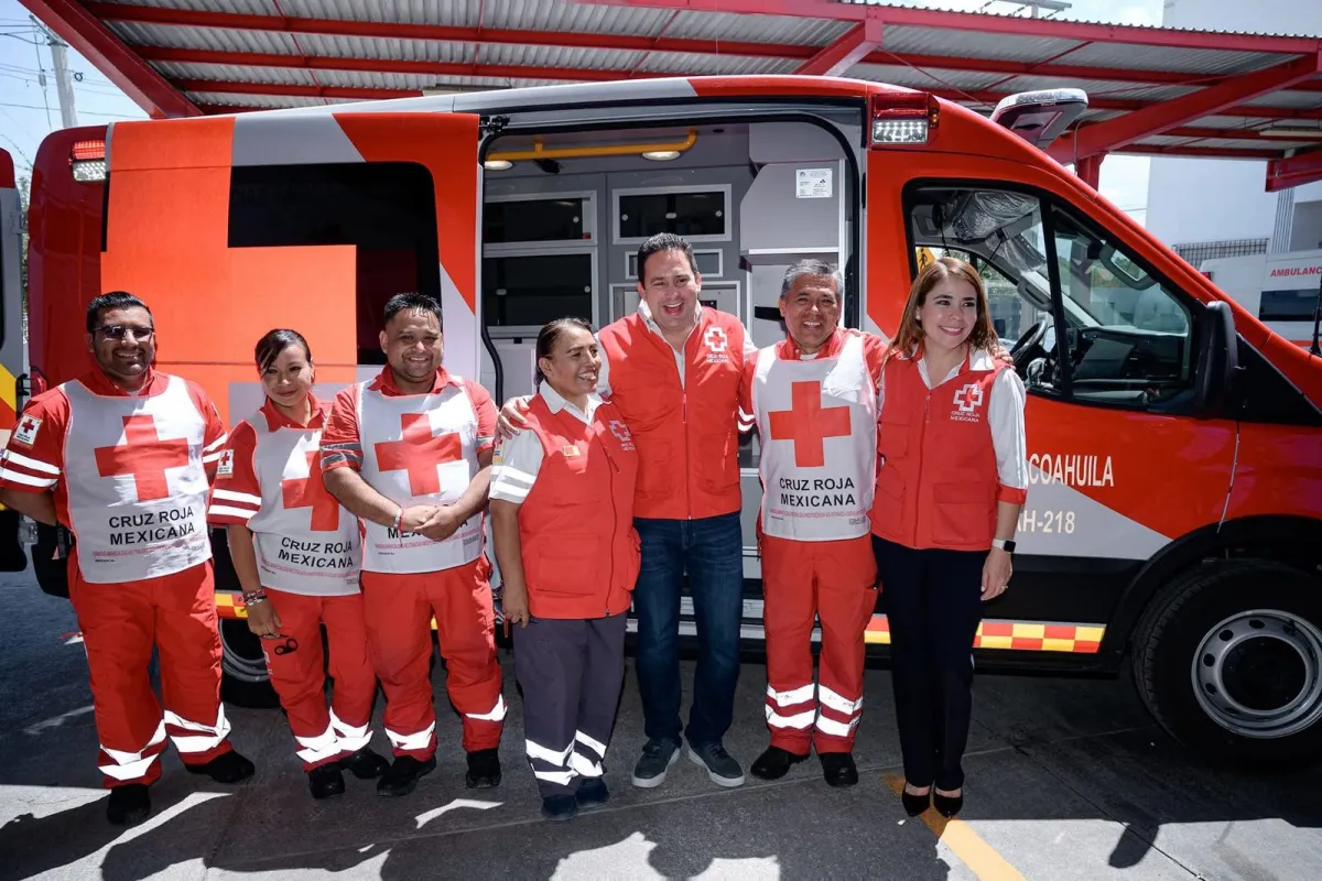 Sociedad civil y gobierno refuerzan apoyo a la Cruz Roja Saltillo con nueva sala de tomografía y ambulancia