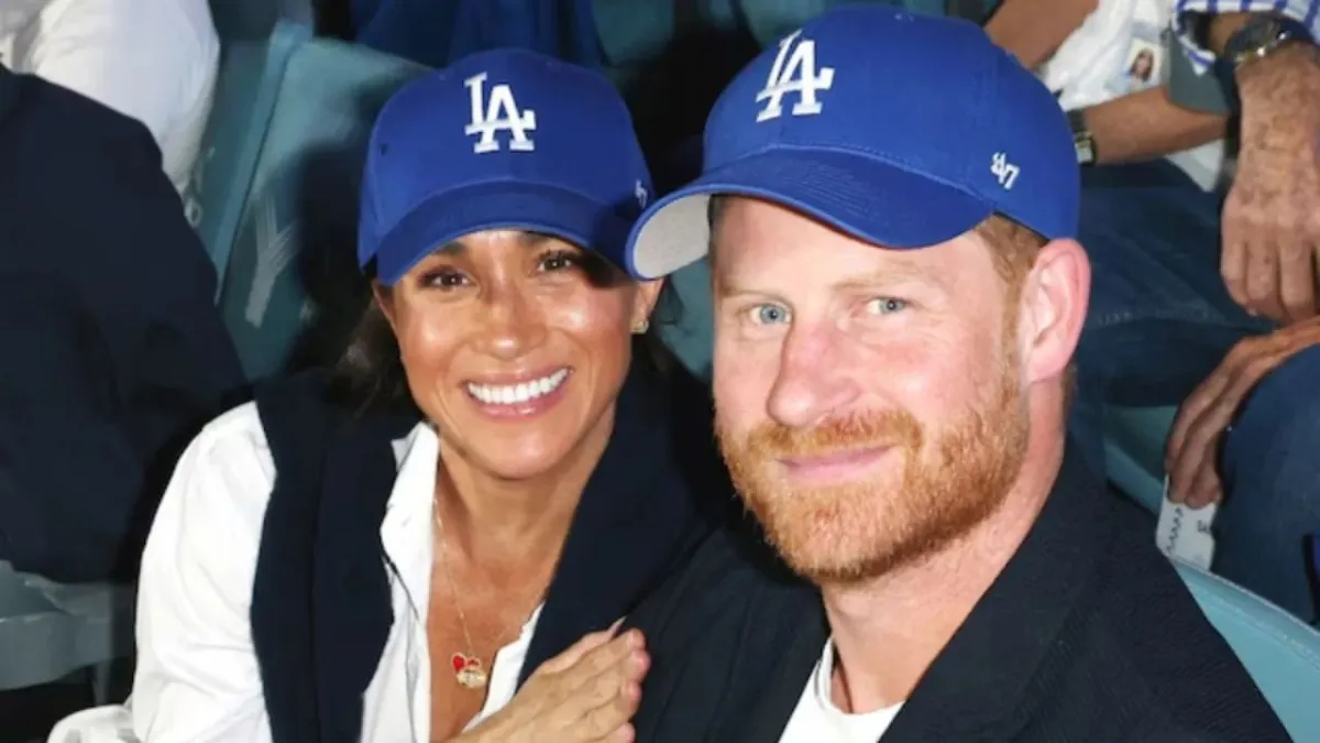 El príncipe Harry y Meghan Markle son abucheados durante el Juego 4 de la Serie Mundial