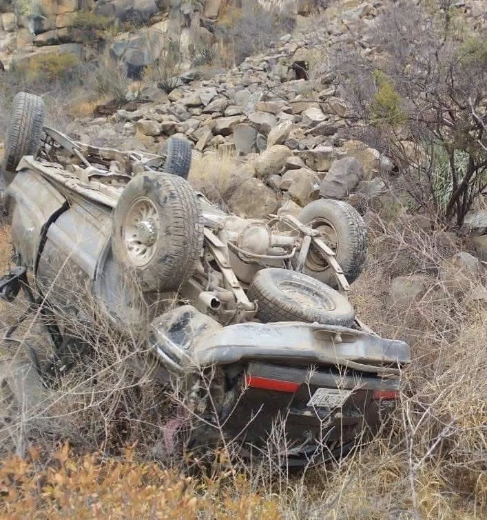 Camioneta cae a barranco en Ramos Arizpe; muere mujer
